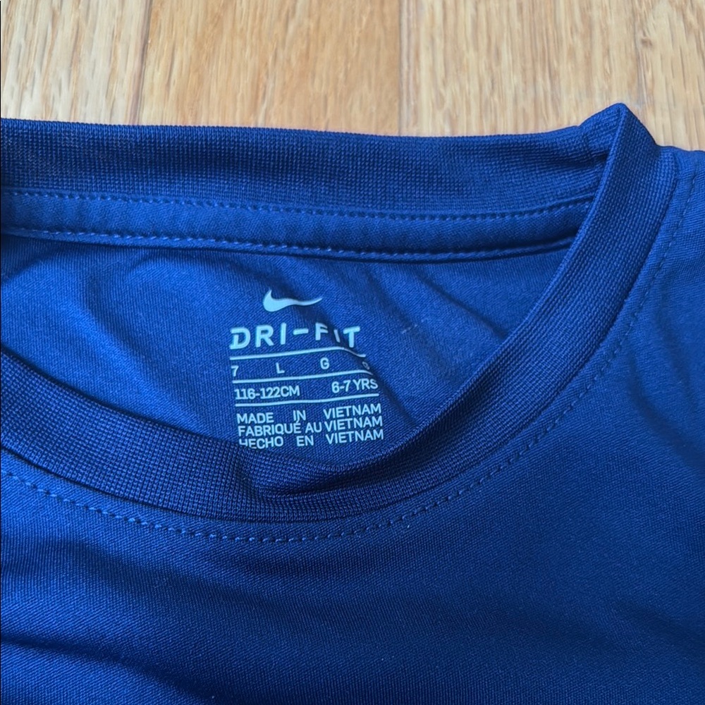 Nike Dri-Fit Navy and Red Athletic Set - Picture 3 of 6